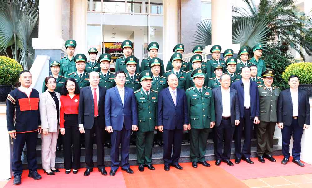 [Ảnh] Chủ tịch nước Nguyễn Xuân Phúc thăm, chúc Tết, tặng quà tại Đắk Lắk ảnh 3