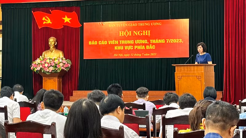 Quang cảnh hội nghị.