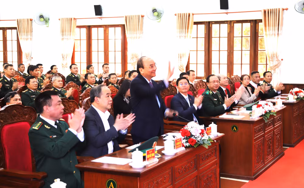 [Ảnh] Chủ tịch nước Nguyễn Xuân Phúc thăm, chúc Tết, tặng quà tại Đắk Lắk ảnh 2