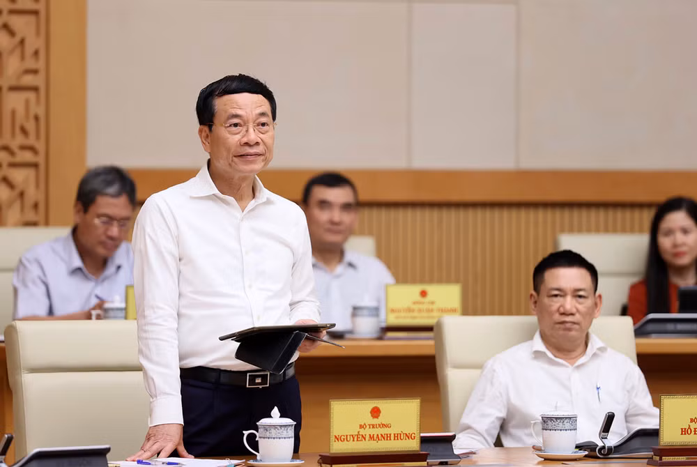 Bộ trưởng Thông tin và Truyền thông Nguyễn Mạnh Hùng phát biểu.