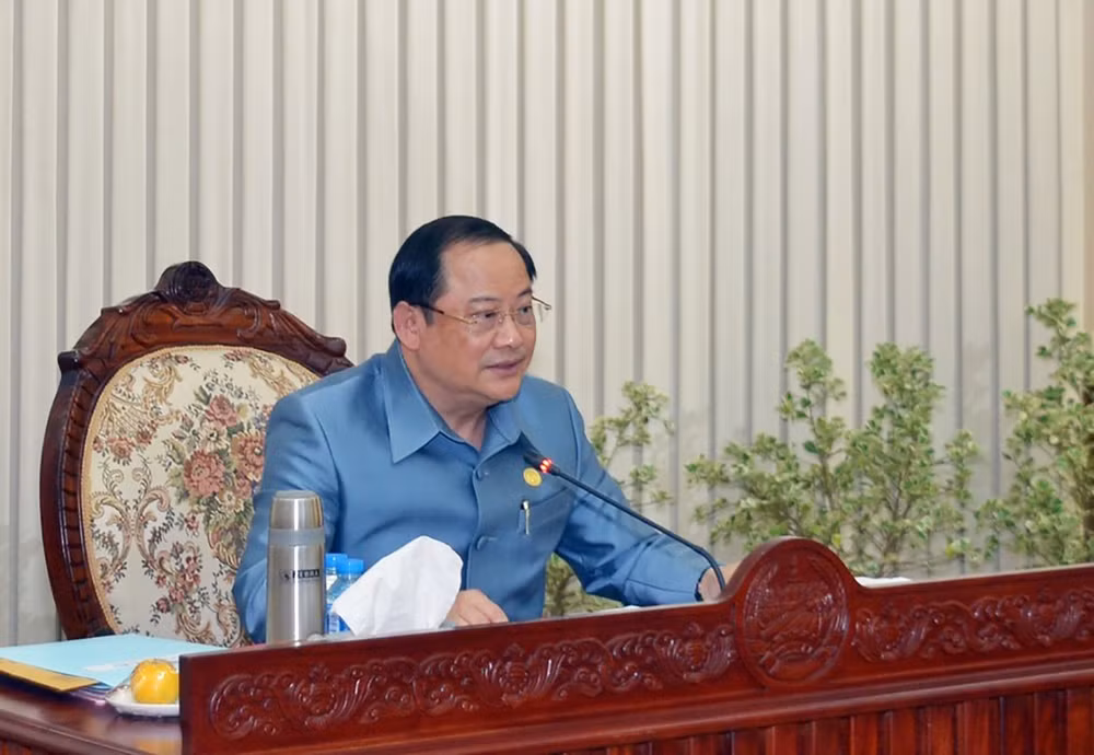 Thủ tướng Chính phủ Lào Sonexay Siphandone phát biểu khai mạc phiên họp. (Ảnh: Báo Pasaxon)