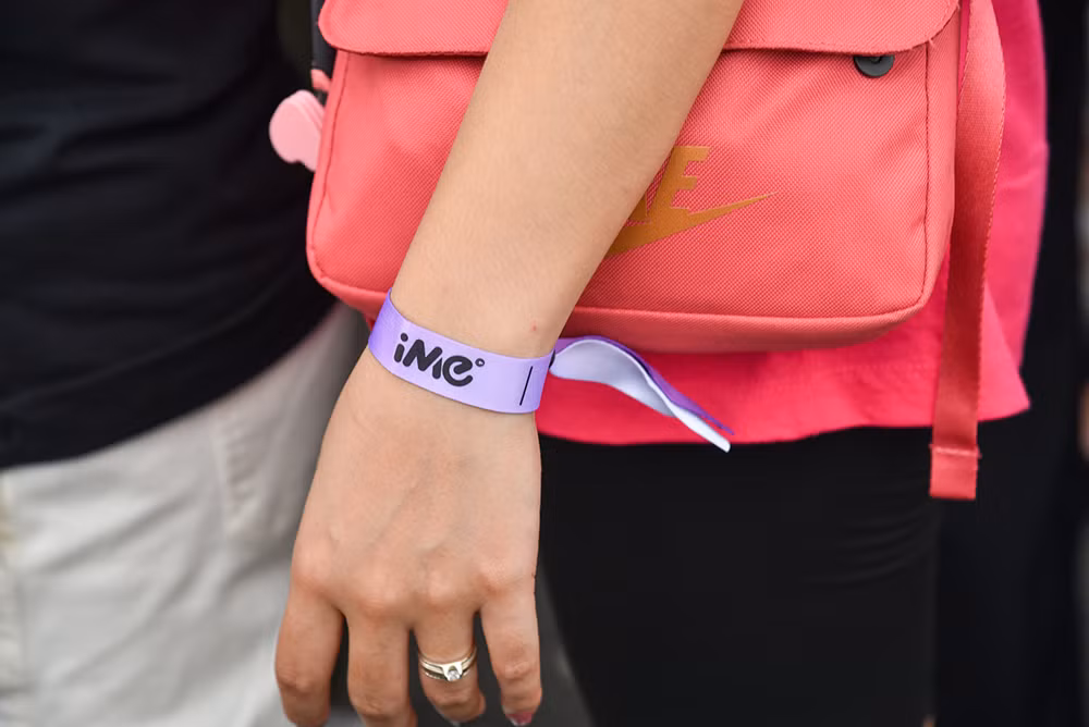 [Ảnh] Sân vận động Mỹ Đình chật cứng người hâm mộ tham gia đêm nhạc của Blackpink ảnh 6