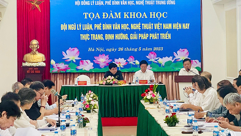 Toàn cảnh cuộc tọa đàm khoa học.