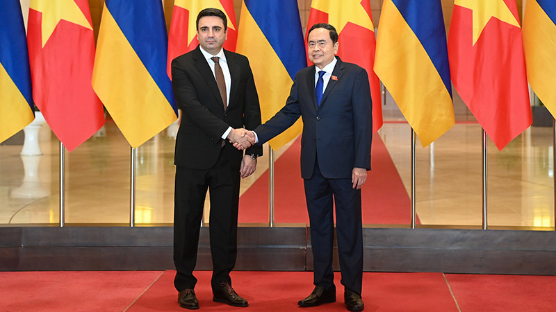 Chủ tịch Quốc hội Trần Thanh Mẫn và Chủ tịch Quốc hội Cộng hòa Armenia Alen Simonyan tại buổi hội đàm. (Ảnh: DUY LINH)