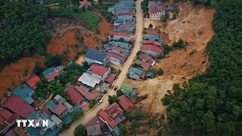 Thành phố Yên Bái là nơi ảnh hưởng nặng nhất từ sạt đất. (Ảnh: TTXVN)