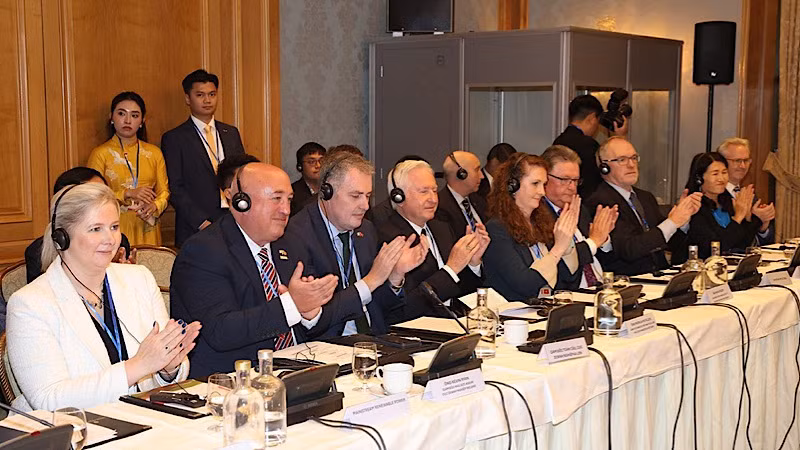 Các doanh nghiệp Ireland dự buổi gặp mặt.