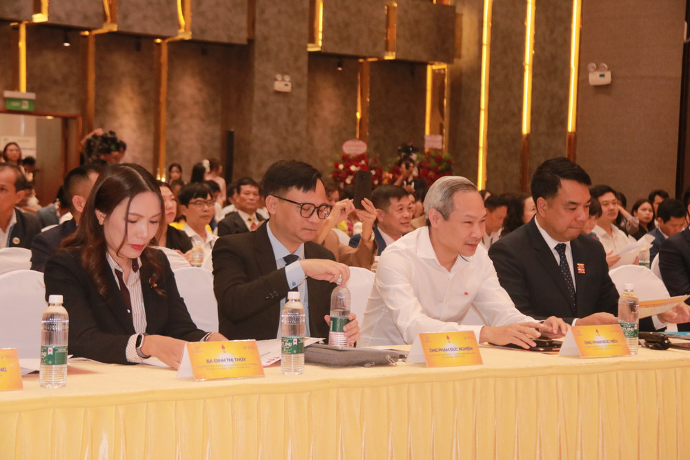Các đại biểu tham dự tọa đàm. Các đại biểu tham dự tọa đàm.