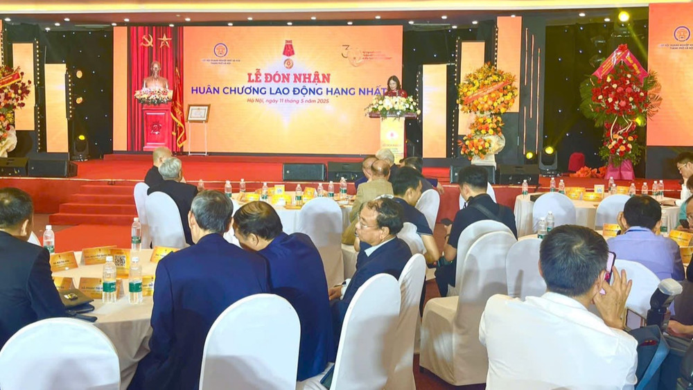 Sự kiện thu hút đông đảo đại biểu tham dự. Sự kiện thu hút đông đảo đại biểu tham dự.