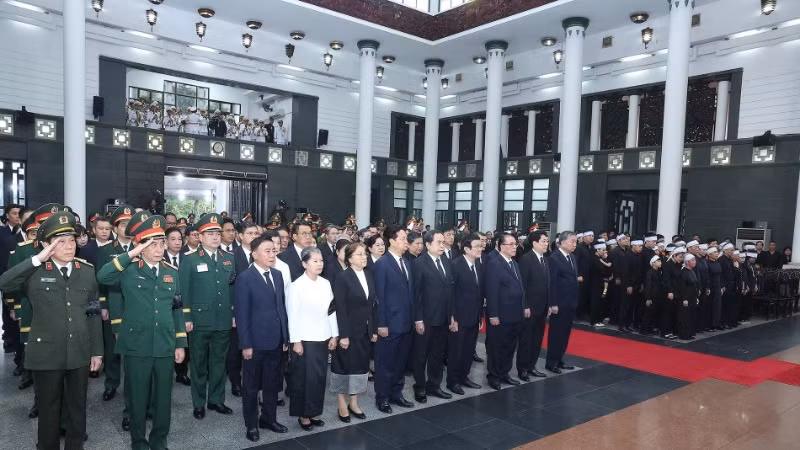Lễ truy điệu nguyên Chủ tịch nước Trần Đức Lương. (Ảnh: TTXVN)