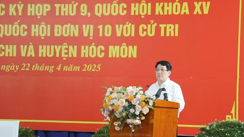 Chủ tịch nước Lương Cường phát biểu tại buổi tiếp xúc cử tri.