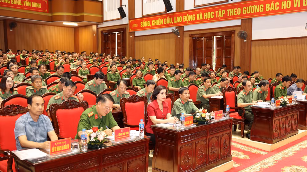 Các đại biểu dự hội nghị.