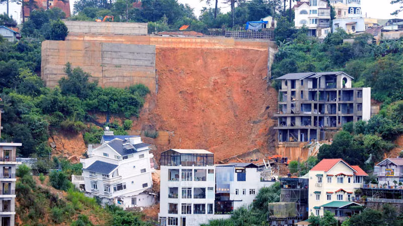 Chủ động xử lý đoạn ta-luy tại vị trí sạt lở nghiêm trọng ở Đà Lạt ảnh 1