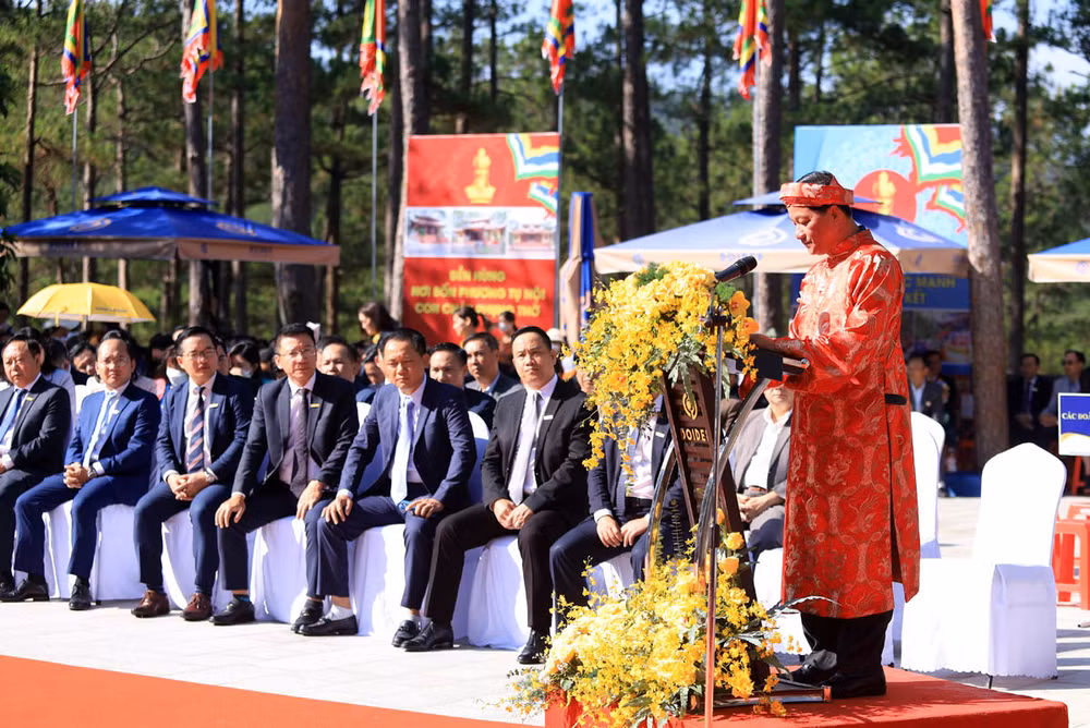 Bí thư Tỉnh ủy Lâm Đồng đọc Chúc văn tưởng nhớ công lao dựng nước và giữ nước của các Vua Hùng.