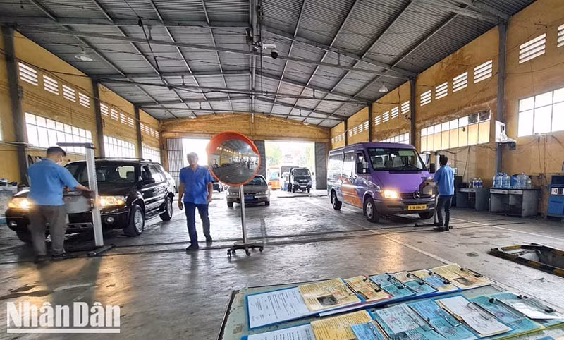 Cơ sở tại thành phố Đà Lạt thuộc Trung tâm đăng kiểm xe cơ giới Lâm Đồng có 2 dây chuyền kiểm định.