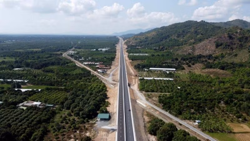 Cao tốc Thành phố Hồ Chí Minh-Khánh Hòa thông xe toàn tuyến chính là đòn bẩy mạnh mẽ đưa du lịch Khánh Hòa bùng nổ tại phía nam.