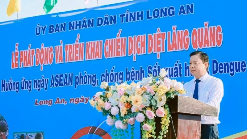 Phó Chủ tịch Ủy ban nhân tỉnh Long An Phạm Tấn Hòa phát biểu chỉ đạo tại Lễ phát động. 