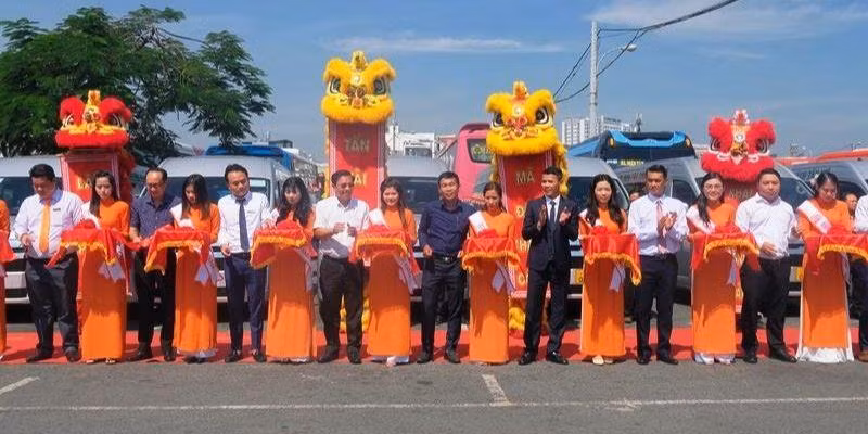 FUTA Bus Lines ra mắt dịch vụ đón trả tận nơi để phục vụ khách hàng tốt hơn.