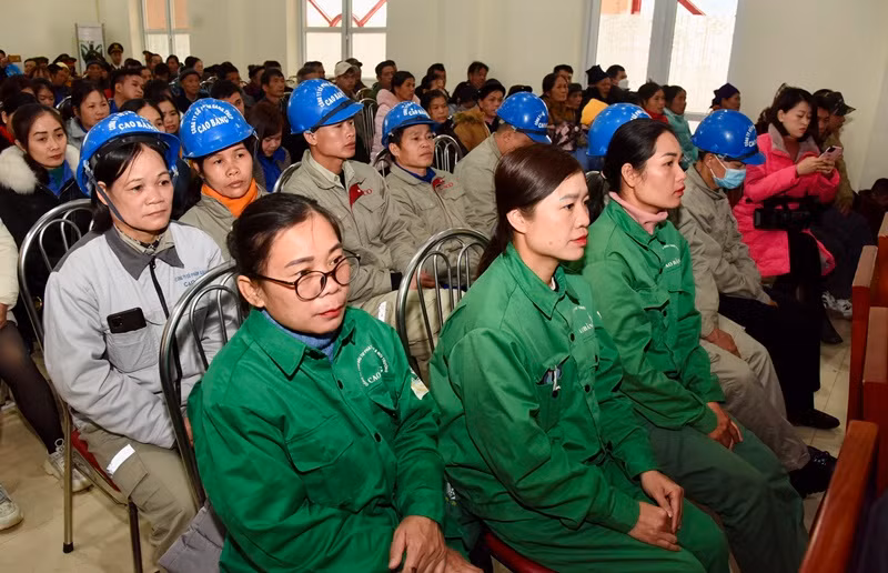 [Ảnh] Thủ tướng Phạm Minh Chính chúc Tết các đối tượng chính sách tỉnh Cao Bằng ảnh 4