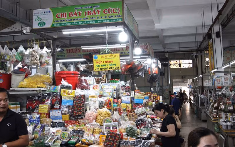 Nhãn sinh thái được dán tại các quầy. Nhãn sinh thái được dán tại các quầy.