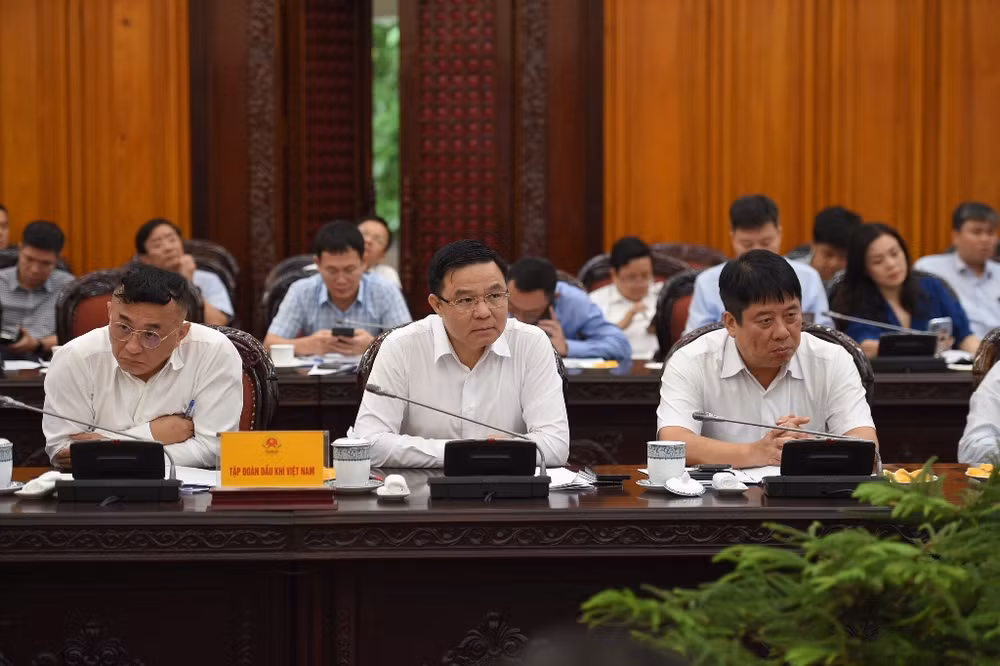 Đại diện lãnh đạo các tập đoàn dự cuộc họp.