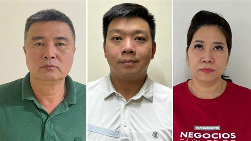 Các bị can (từ trái qua phải): Nguyễn Lộc An; Trần Trác Việt Đức; Đỗ Thị Tuyết Nga.