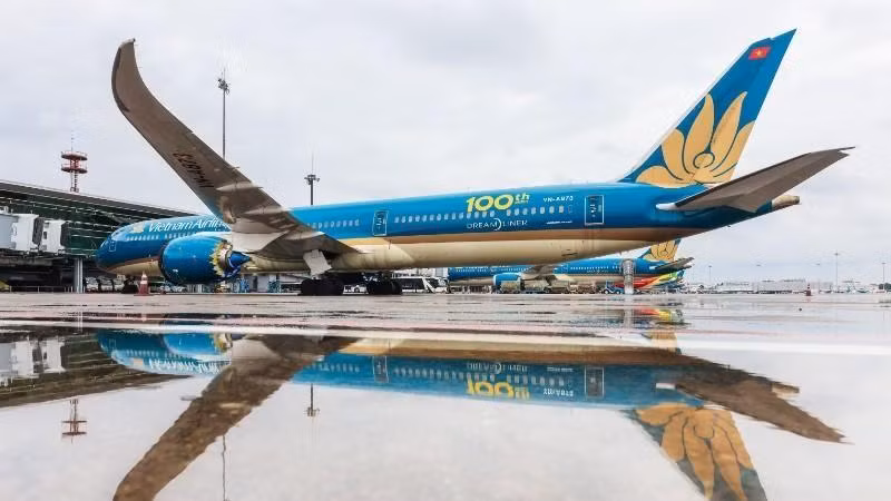 Vietnam Airlines lên tiếng sau cảnh báo hủy niêm yết trên sàn HoSE 