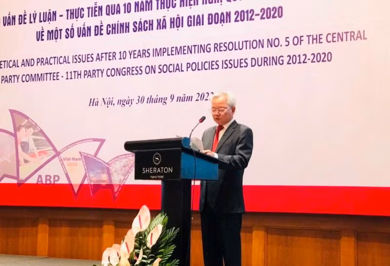 GS,TS Tạ Ngọc Tấn phát biểu khai mạc Hội thảo.