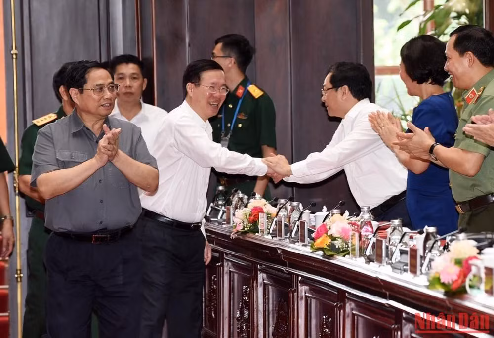Đồng chí Phạm Minh Chính, Ủy viên Bộ Chính trị, Thủ tướng Chính phủ, Ủy viên Thường vụ Quân ủy Trung ương dự và chỉ đạo hội nghị.