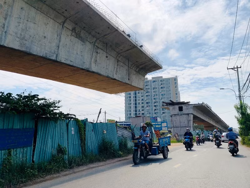 Cầu Nam Lý (thành phố Thủ Đức), công trình sử dụng vốn đầu tư công thi công chậm tiến độ.