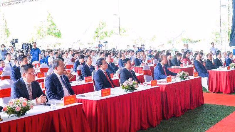 Chủ tịch nước Nguyễn Xuân Phúc và các đồng chí lãnh đạo, nguyên lãnh đạo Đảng, Nhà nước dự Lễ kỷ niệm 120 năm Ngày sinh Tổng Bí thư Lê Hồng Phong.