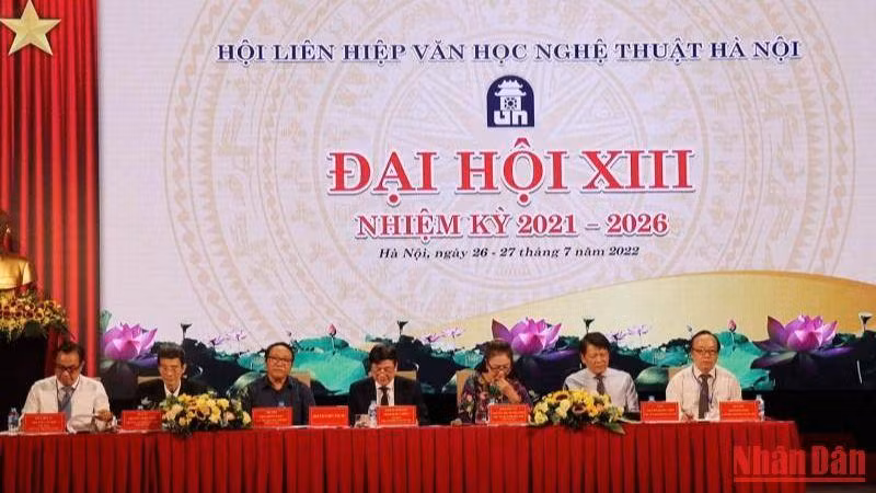 Đoàn Chủ tịch điều hành Đại hội.