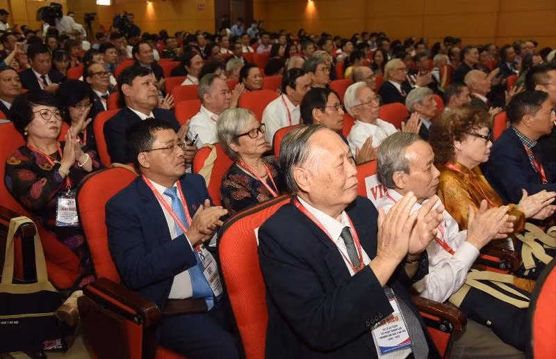 Các đại biểu tham dự lễ kỷ niệm.