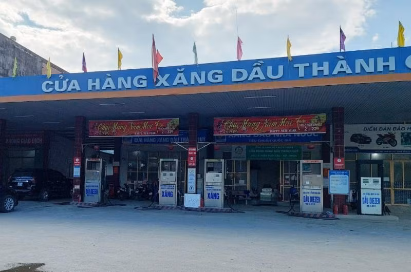 Cửa hàng của Công ty trách nhiệm hữu hạn một thành viên Thành Quý (thành phố Bắc Kạn) đã cạn dầu từ nhiều ngày nay.