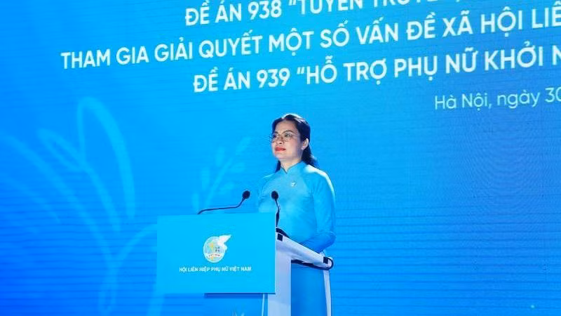 Chủ tịch Hội Liên hiệp Phụ nữ Việt Nam Hà Thị Nga phát biểu khai mạc.