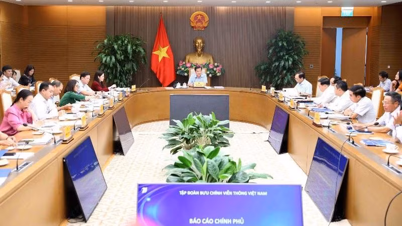 Quang cảnh cuộc họp.