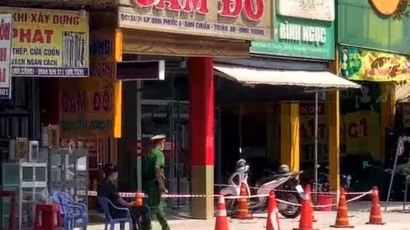 Hiện trường tiệm vàng bị cướp.