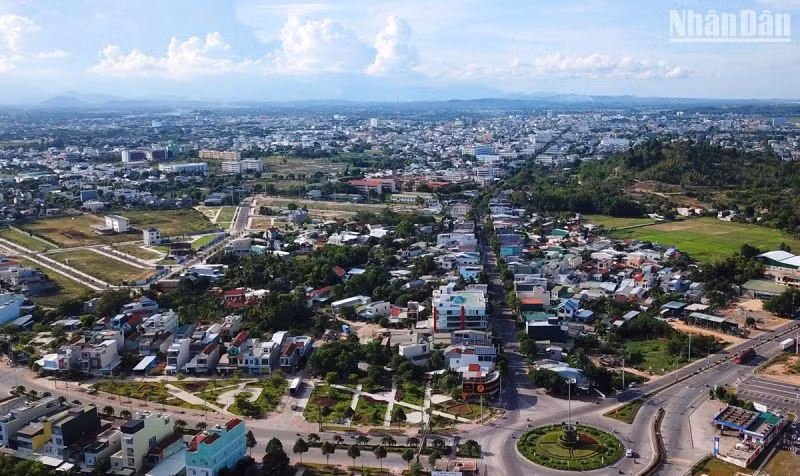 Trước nguy cơ bùng phát các đợt dịch Covid-19 mới, Quảng Ngãi yêu cầu tăng cường công tác phòng, chống dịch.