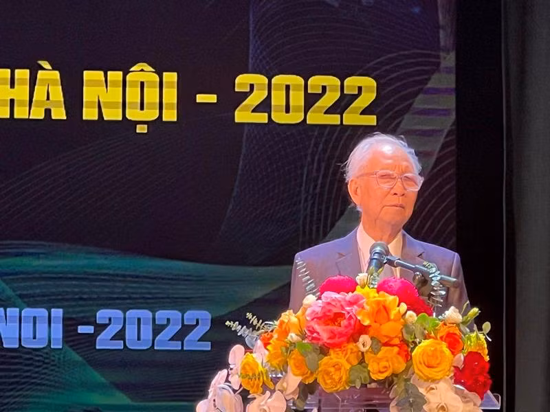 Phó Giáo sư Nguyễn Tất Thắng tổng kết nghệ thuật về Liên hoan.