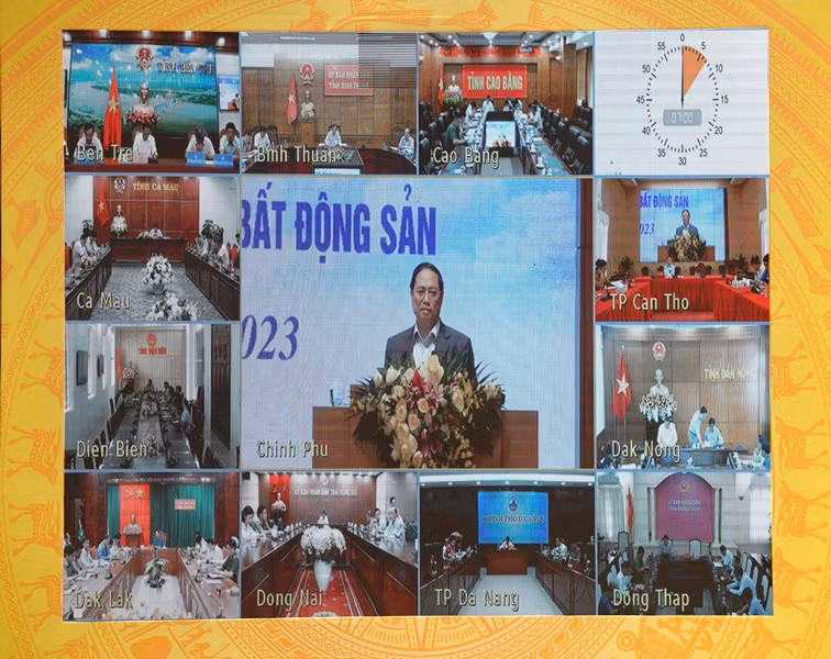 Hội nghị diễn ra dưới hình thức trực tiếp tại điểm cầu Văn phòng Chính phủ và trực tuyến đến các tỉnh, thành phố.