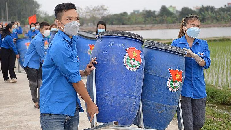 Các bạn trẻ Thái Bình tham gia Chiến dịch “Thanh niên tình nguyện hè” năm 2022.