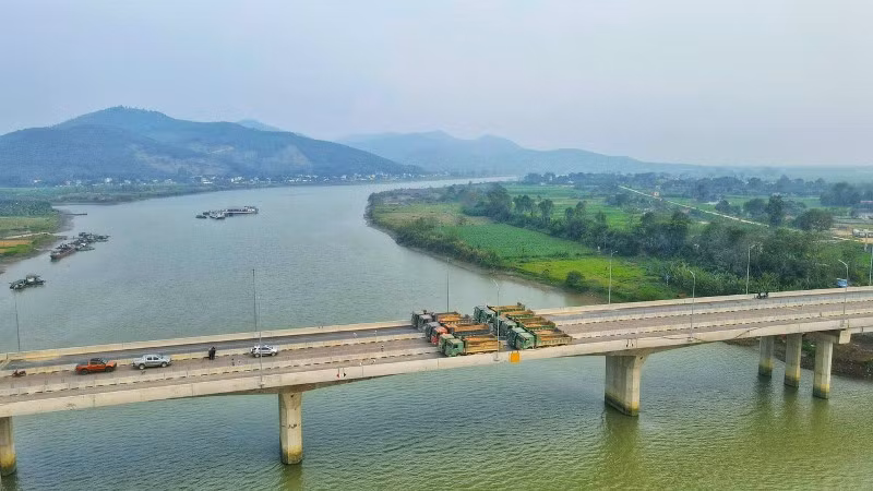 Cầu Vĩnh An trên tuyến cao tốc Mai Sơn-Quốc lộ 45.