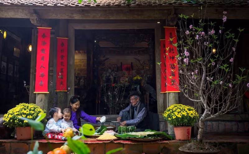 Xuân về dưới nếp nhà cổ xứ Đoài.