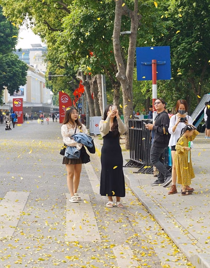 [Ảnh] Đắm chìm cùng Hà Nội dịu dàng trong những ngày cuối thu ảnh 8