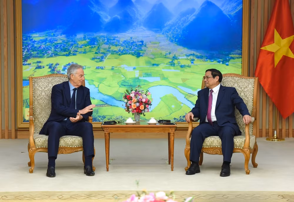 Thủ tướng Phạm Minh Chính và ông Tony Blair trao đổi về các vấn đề khu vực và quốc tế cùng quan tâm.
