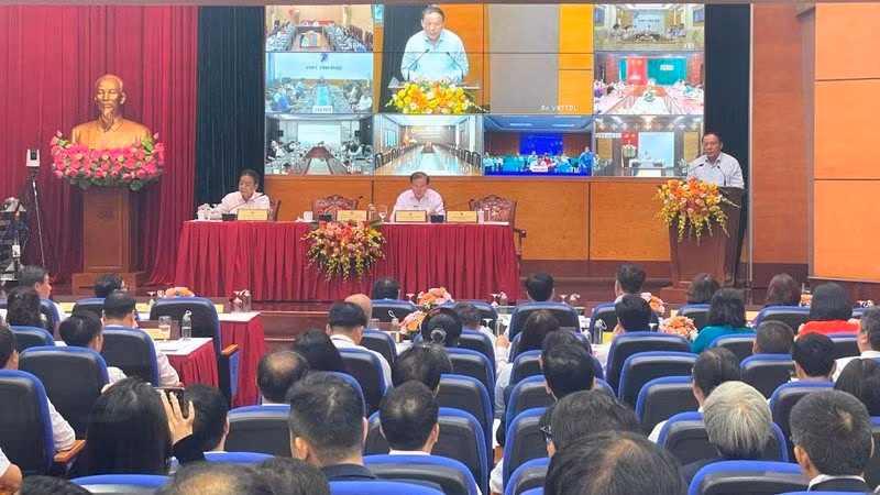 Bộ trưởng Văn hóa, Thể thao và Du lịch Nguyễn Văn Hùng phát biểu khai mạc hội nghị.