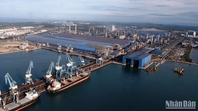 Dự án Khu liên hợp sản xuất gang thép Hòa Phát Dung Quất sẽ nâng công suất lên 6 triệu tấn/năm.