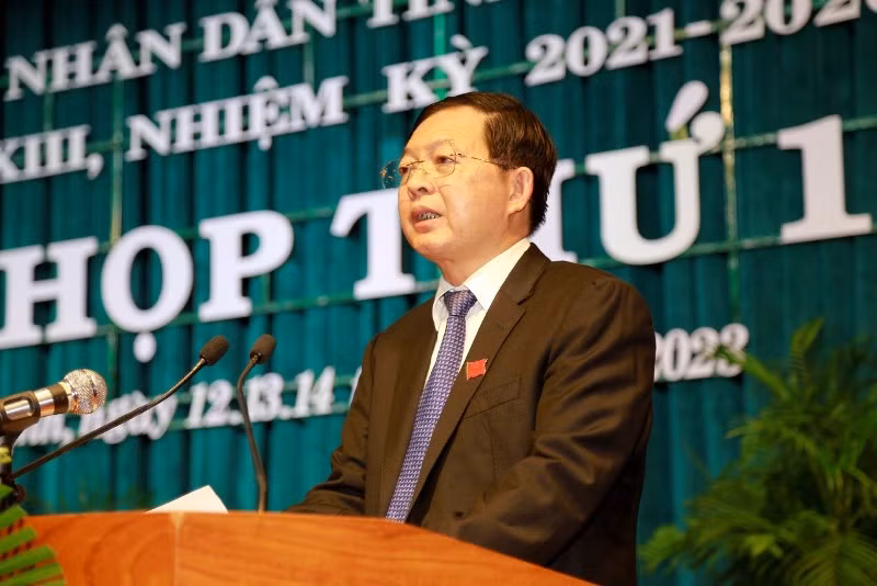 Đồng chí Hồ Quốc Dũng - Ủy viên Trung ương Đảng, Bí thư Tỉnh ủy, Chủ tịch HĐND tỉnh, phát biểu khai mạc Kỳ họp thứ 11, HĐND tỉnh khóa 13.