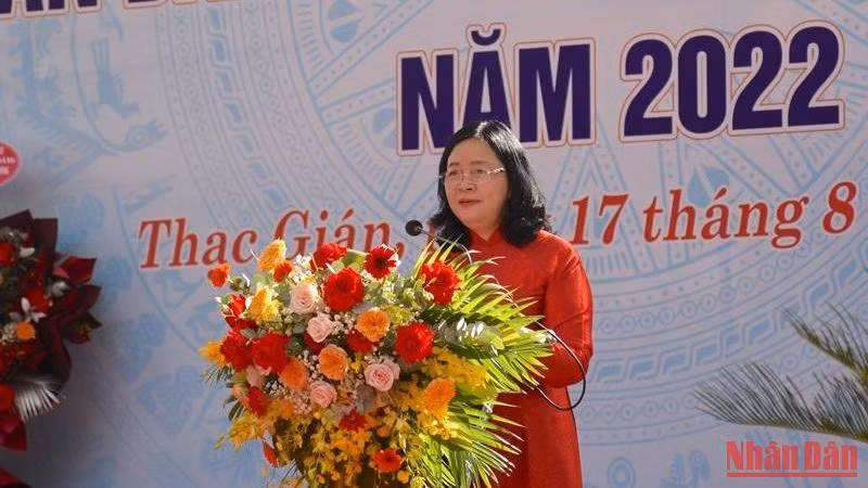 Bí thư Trung ương Đảng, Trưởng Ban Dân vận Trung ương Bùi Thị Minh Hoài phát biểu chỉ đạo tại Ngày hội. 