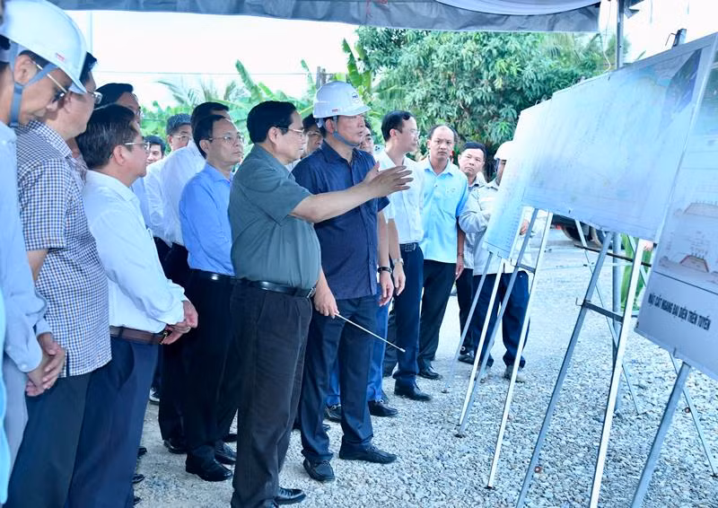 Thủ tướng Phạm Minh Chính chỉ đạo việc thi công dự án tuyến đường cao tốc Châu Đốc-Cần Thơ-Sóc Trăng