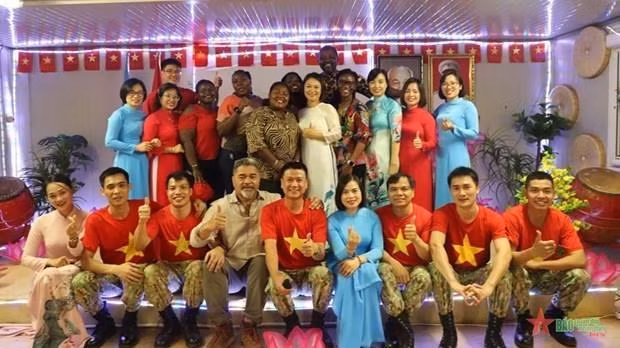 Lực lượng gìn giữ hòa bình Liên hợp quốc của Việt Nam kỷ niệm 77 năm Quốc khánh tại Nam Sudan. (Nguồn: qdnd.vn)